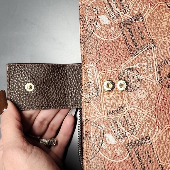 Wallet - Picture 8 of 8